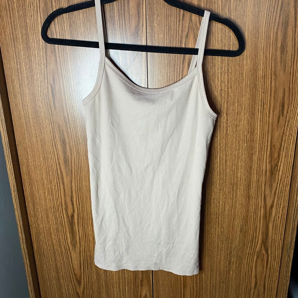 No Boundaries Cami Tank Top Womens Medium Tan Ribbed Spaghetti Strap Scoop Neck‎